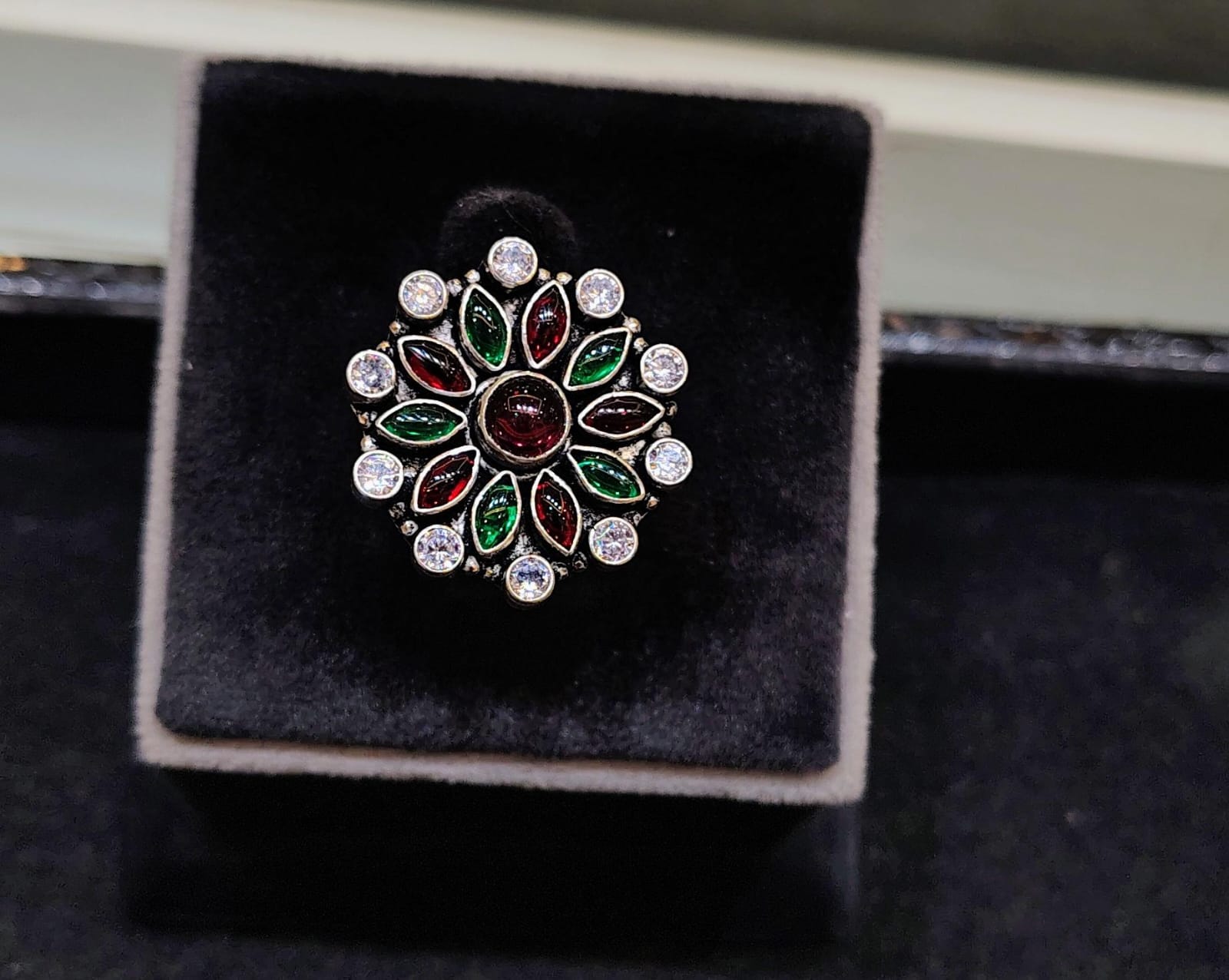 Rangrez Bloom Cut Stone Ring